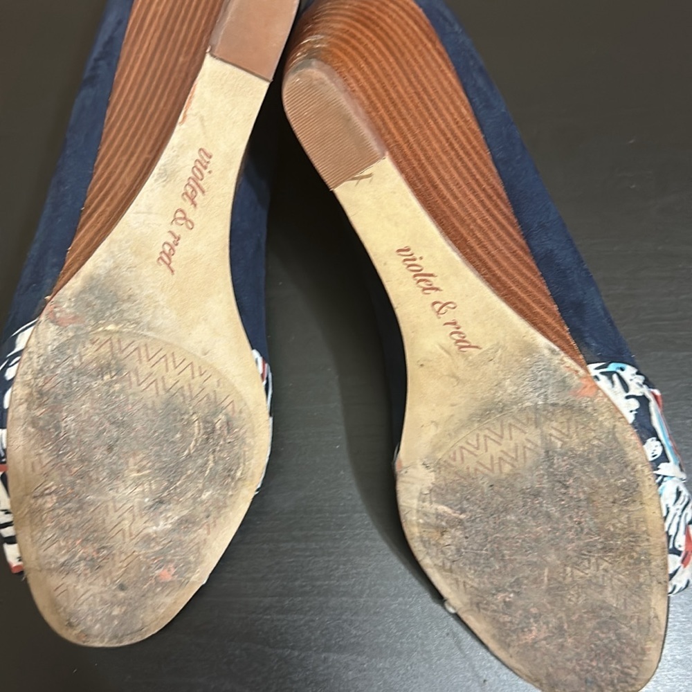 Violet and Rose stitch fix wedges size 11. - Picture 3 of 3